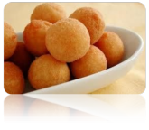 50 bolinho de queijo para festa ja frito
