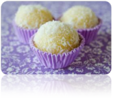 50 BEIJINHOS DE LEITE CONDENSADO COM COCO RALADO